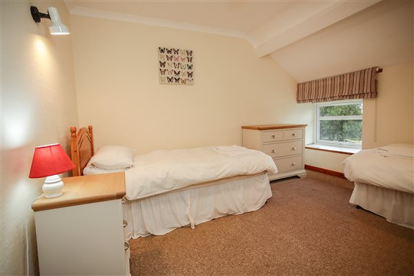 Cwellyn twin bedroom