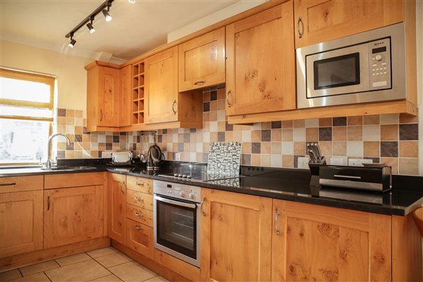 Ogwen kitchen