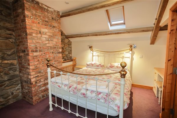 Glaslyn bedroom