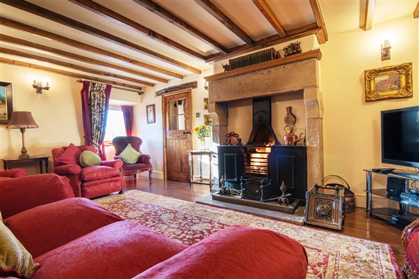 Ancestral Barn - living room