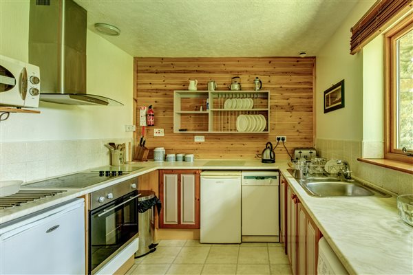 Barn Owl Lodge fully equipped kitchen