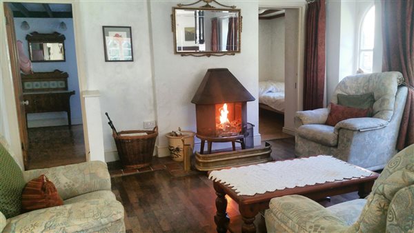 The Keeper's Cottage. Wood burner for cosy nights in