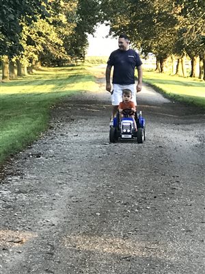 Private road to ride bikes or walk