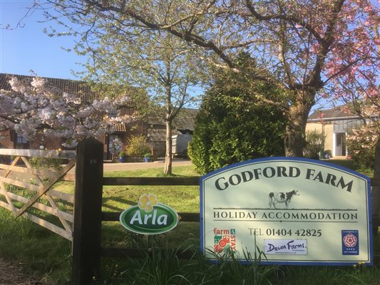 entrance to Owl Hayes Godford Farm