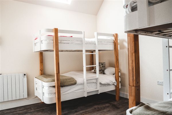 2 adult sized bunk beds