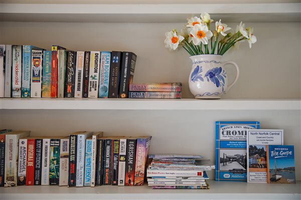 Book shelf