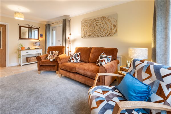 Home Farm End lounge