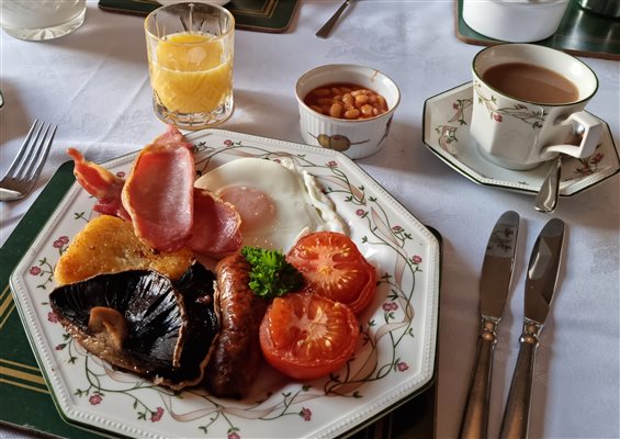 farmhouse breakfast 