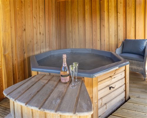 hot tub