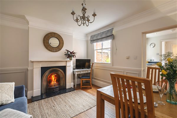 Forsythia House dining room