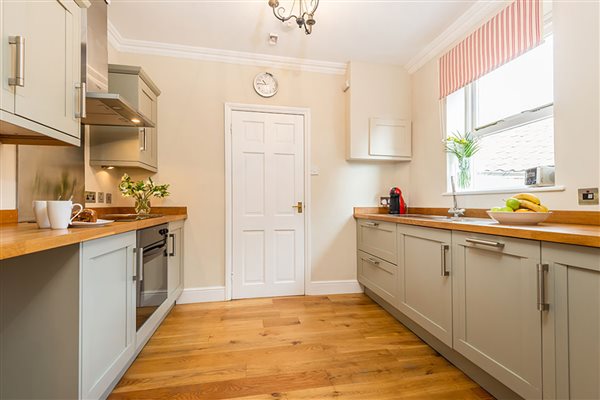 Hardys cottage kitchen