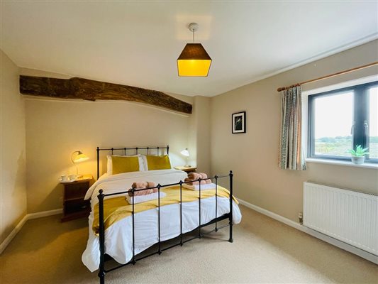 Granary King sized ensuite
